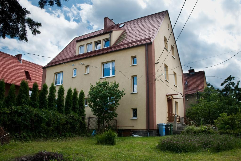 Guest House Wanda Валбжих Экстерьер фото